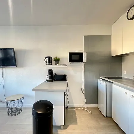 3 Pers. Avec Parking, A 450 M Des Plages - Fr-1-338-420 Apartment Sete